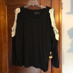 Open shoulder top